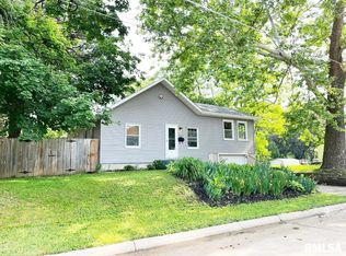 2704 Glenn St, Bettendorf, IA