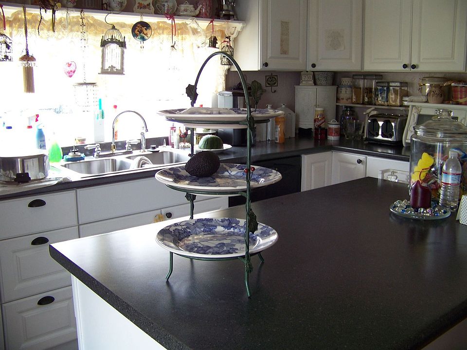 New Country Kitchen