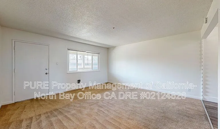 555 Dexter St #H — Photo 8