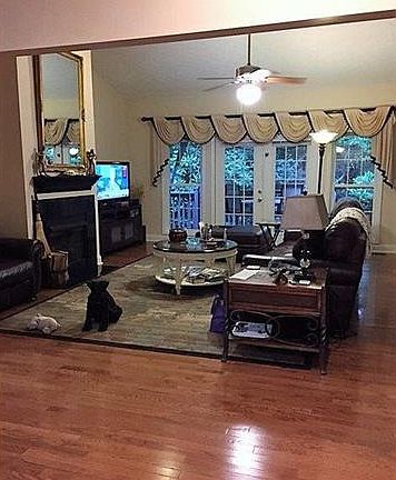2nd image of 208 Tallyho Ln