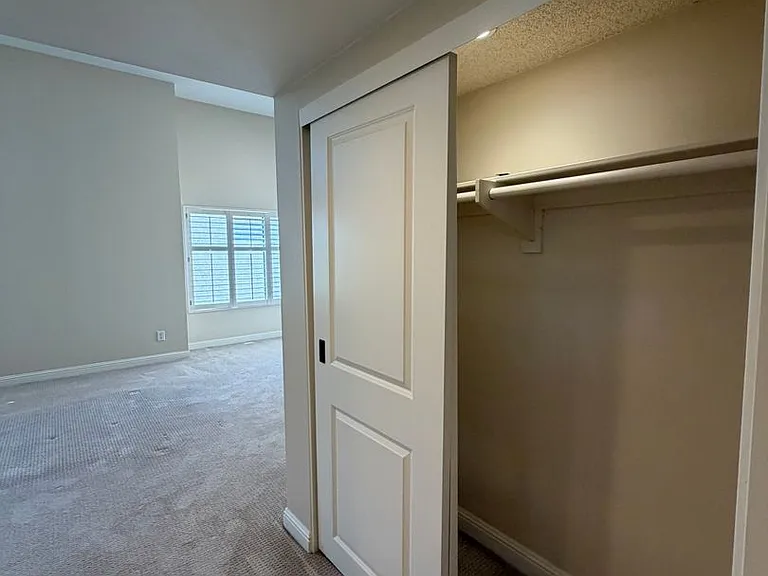 1734 N Verdugo Rd #6 — Photo 30