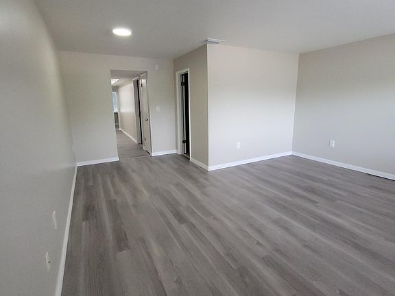 5th image of 5060 76th Ave N APT 104
