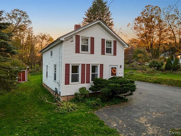 4th image of 4 Laurel Pl