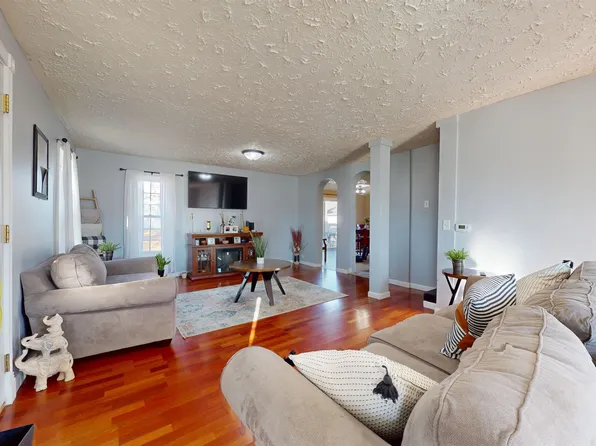 110 N 9th St, David City, NE 68632