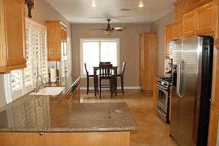 5th image of 416 Holguin Pl