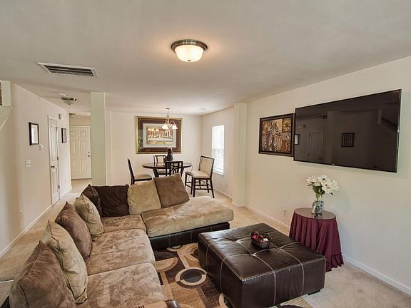 5th image of 715 Forrest Ln