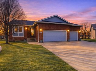 2530 S Prescott Cir, Wichita, KS 67215