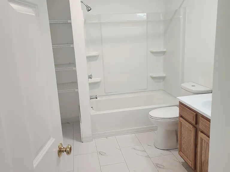 1 & 2 Crosswoods Path Blvd #202-301 — Photo 5