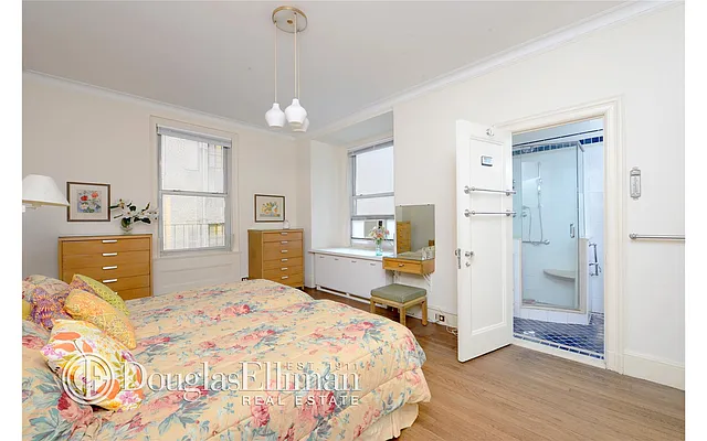 Sold by Douglas Elliman | media 21