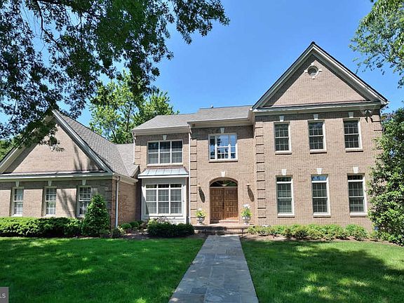 2nd image of 10970 Woodland Falls Dr