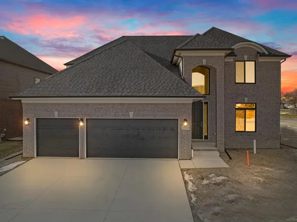37555 Josephine Dr, Sterling Heights, MI 48312
