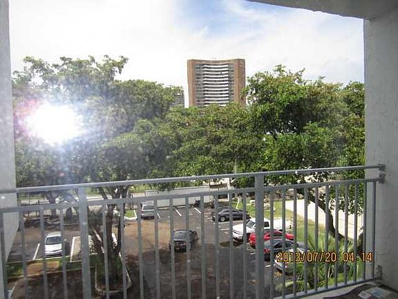 3rd image of 750 NE 64th St APT B402