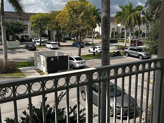 3rd image of 11403 NW 89th St APT 207