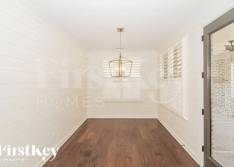 10242 Evergreen Manor Cv — Photo 3