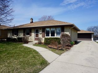 1520 W Klein Ave, Milwaukee, WI 53221