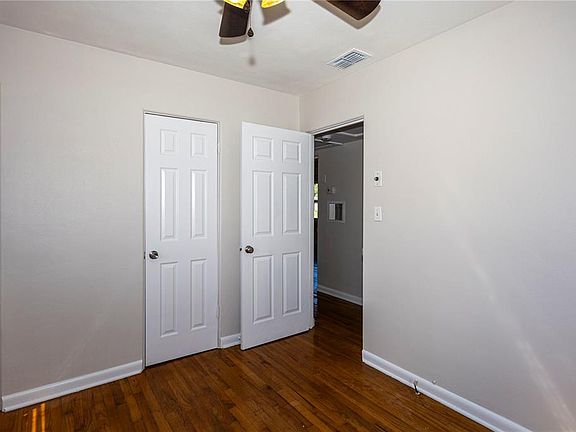 2nd image of 776 Carew Ave #776