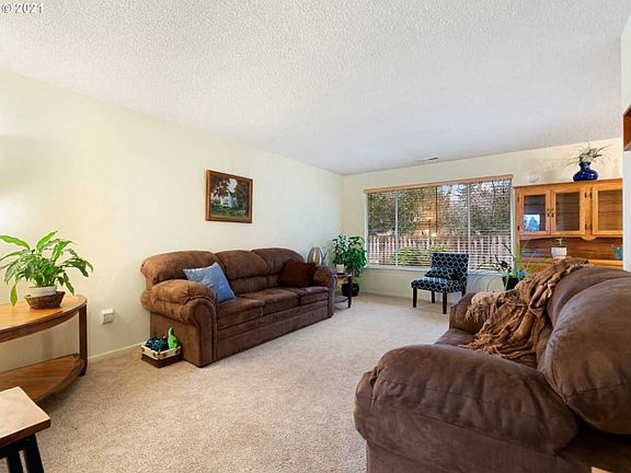4th image of 8309 NE 28th Ct