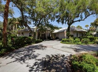 8725 Seacrest Dr, Vero Beach, FL 32963