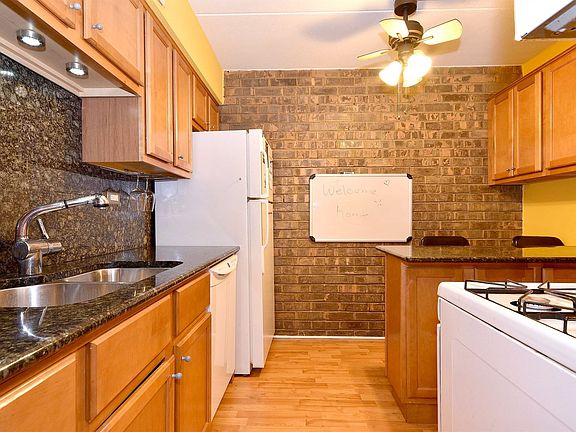 5th image of 841 N York St APT 225
