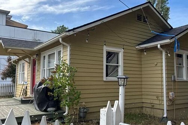 2nd image of 1424 S 272nd St