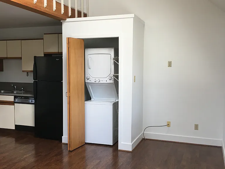 1760 Florida Rd #5 — Photo 4
