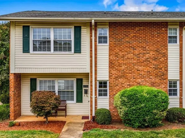 4728 Champion Ct, Greensboro, NC 27410