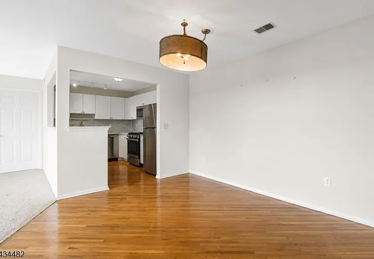 1636 King Ct — Photo 5