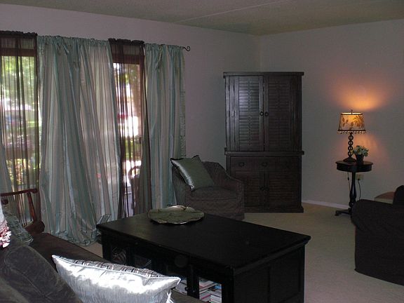 3rd image of 9130 W 140th St APT 1SE
