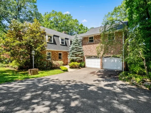 60 Brook Dr, Watchung Boro, NJ 07069