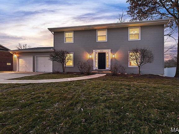3rd image of 242 Aspen Trail Dr