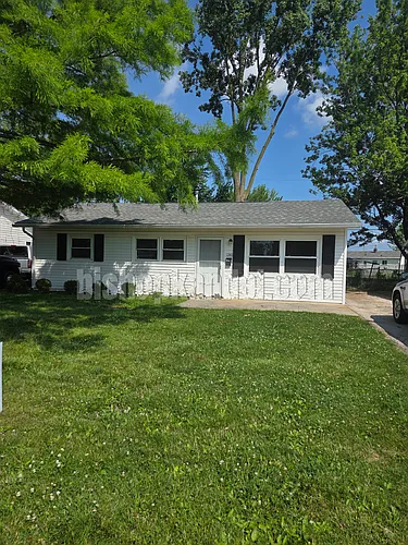 1240 Bernard Ave Photo 1