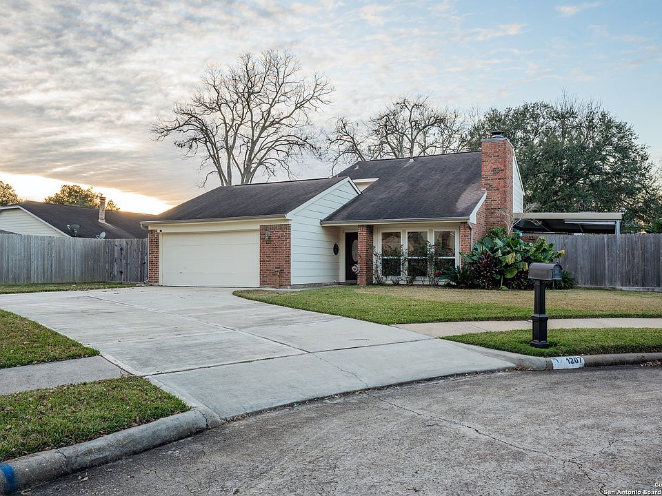 1st image of 1207 Sand Stone