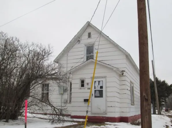 106 3rd Ave NW, Little Falls, MN 56345