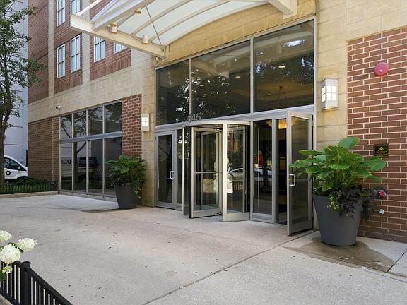 2nd image of 645 N Kingsbury St APT 2407