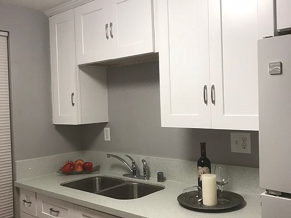 2nd image of 1520 Coulston St APT 28