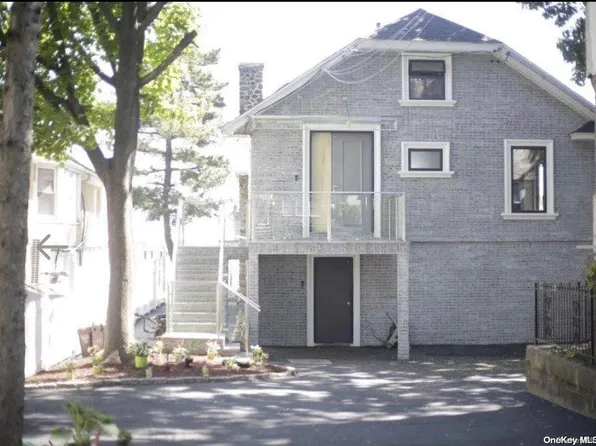 718 Clarence Avenue, Bronx, NY 10465