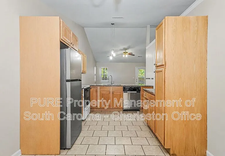 3372 Wayland Dr — Photo 7
