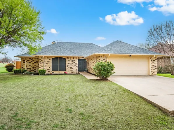 139 Runaway Bay Dr, Runaway Bay, TX 76426