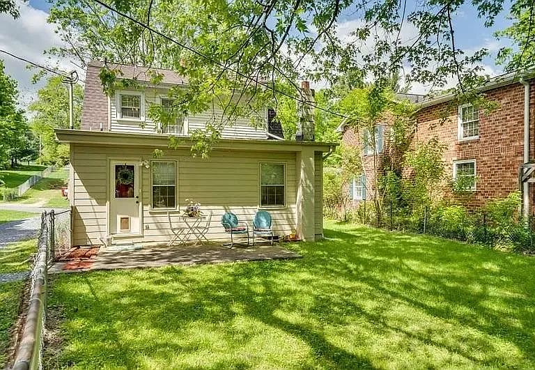 203 Boyd St — Photo 3