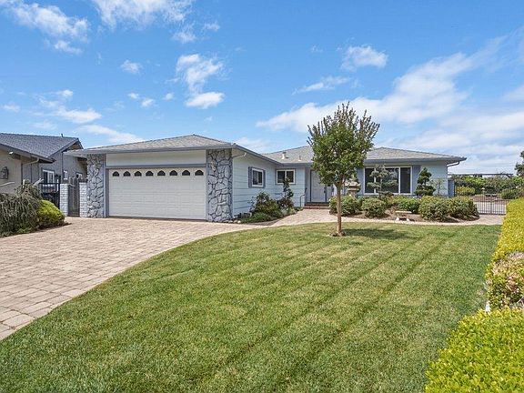 2nd image of 1120 Woodside Cir