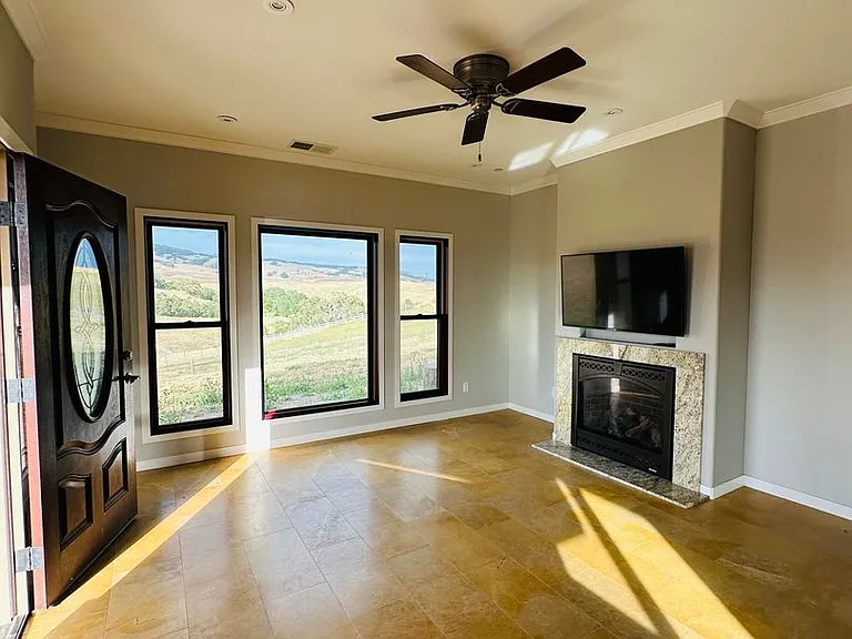 464 Sonoma Mountain Rd — Photo 3