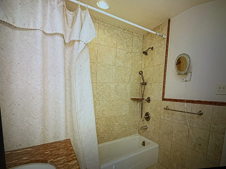 526 Williams Rd — Photo 22