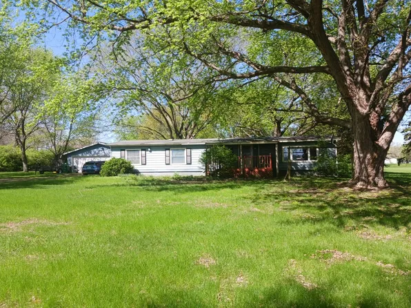 10045 Hickory Hills Rd, Rock Falls, IL 61071