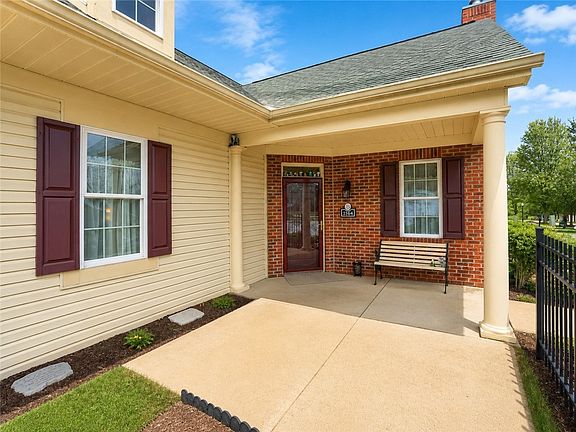 5th image of 2164 Isleworth Ln