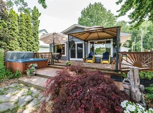4357 Shoreview Ln, Whitmore Lake, MI