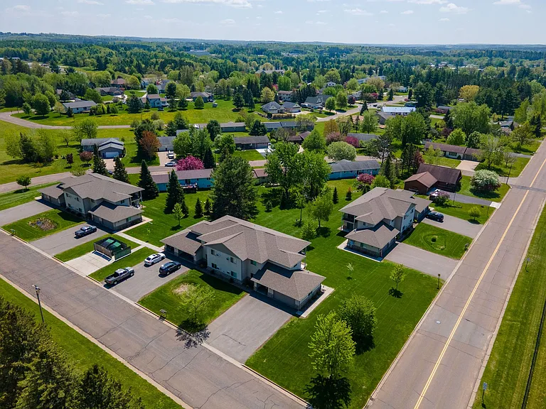1201 N Memorial Drive 2401 Semling Dr — Photo 3