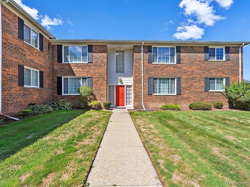 1st image of 25337 Shiawassee Cir APT 208
