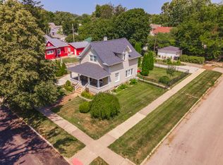 1812 E Jackson St, Bloomington, IL