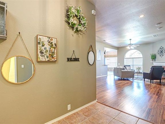 3rd image of 9920 Sourwood Dr
