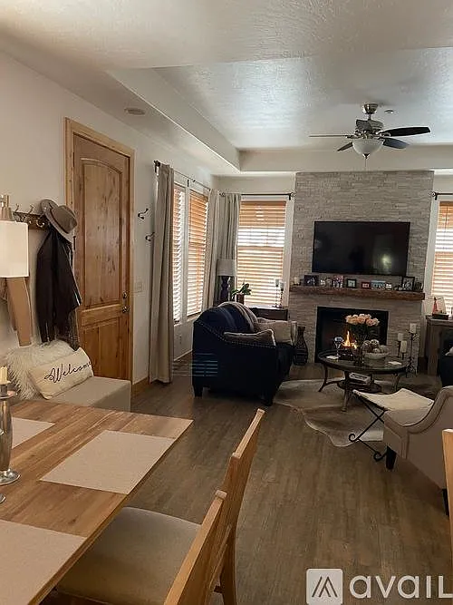 1618 Redstone Ave — Photo 3